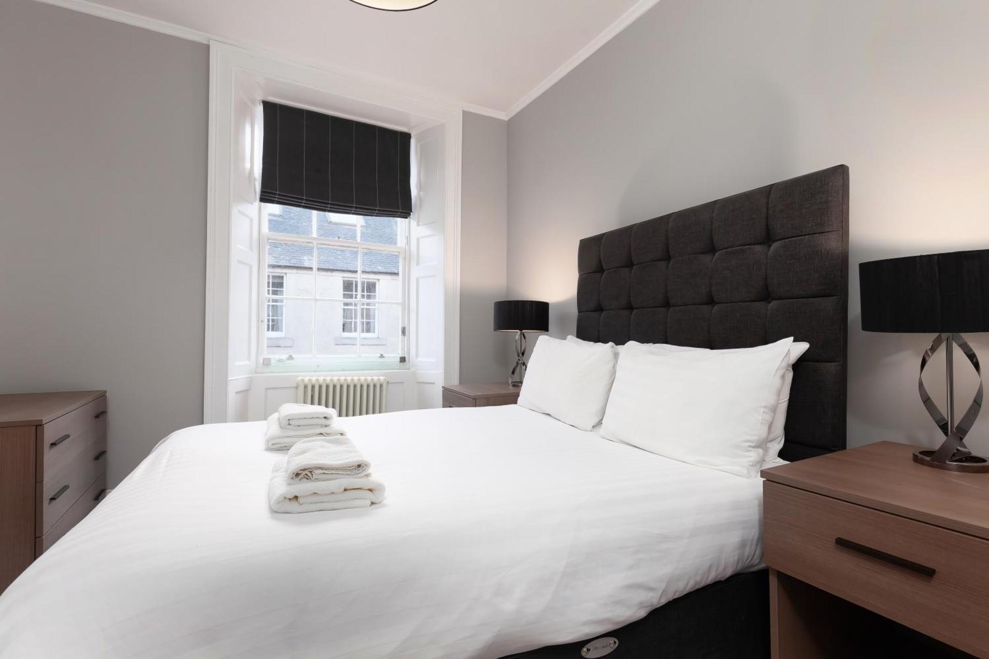 Destiny Scotland - Hill Street Apartments Edinburgh Exterior photo